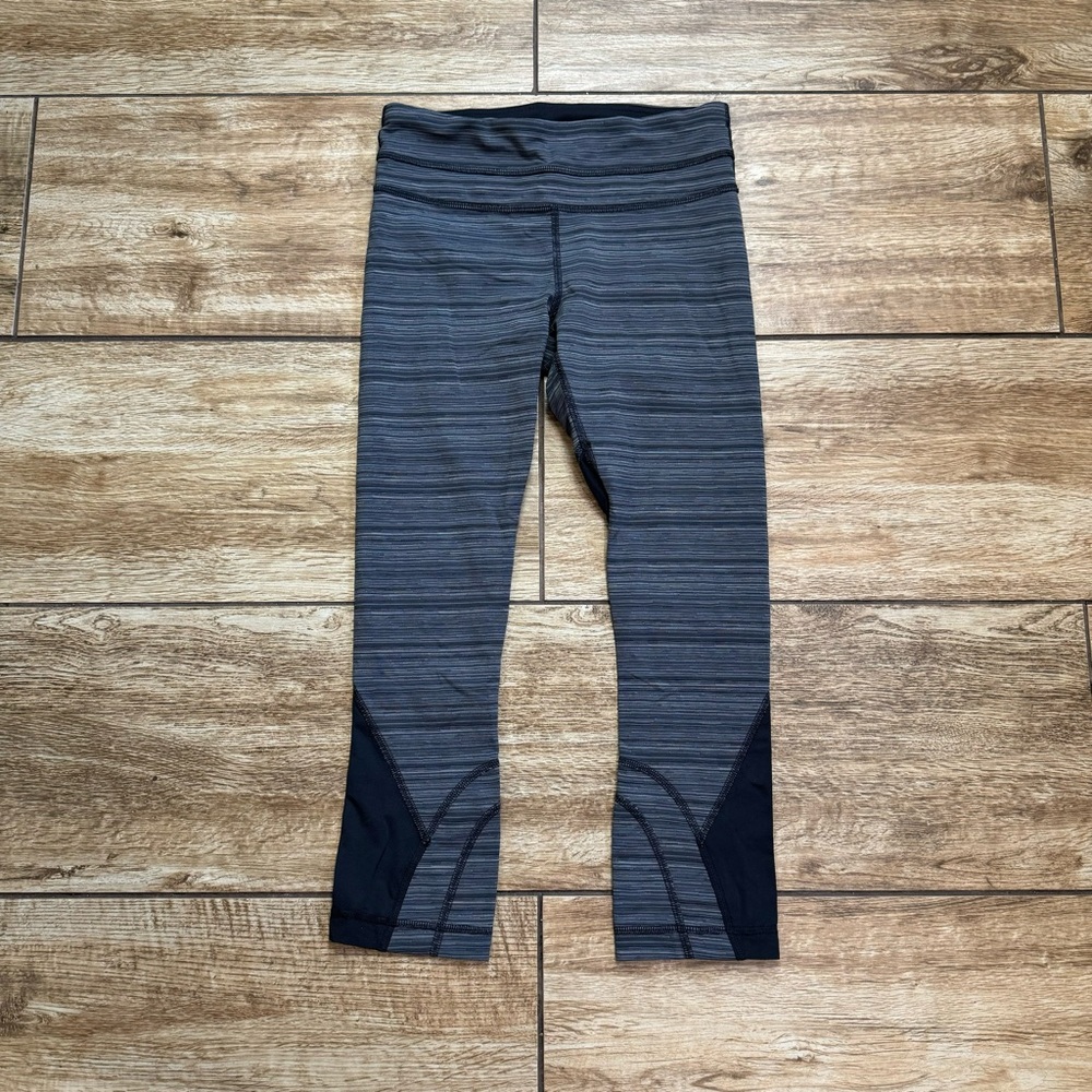 Lululemon Run Inspire Crop II Mesh Cyber Stripe Deep Coal Black Mesh Size 4 - Picture 8 of 15